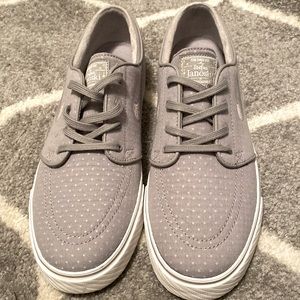 Nike Stefan Janoski, size 10, gray.